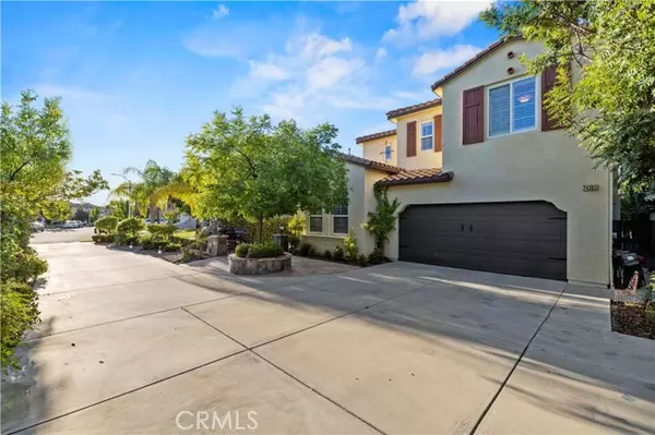 Valencia (santa Clarita), CA 91355,24303 Las Palmas Street