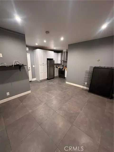 8963 Mercedes, Arleta (los Angeles), CA 91331