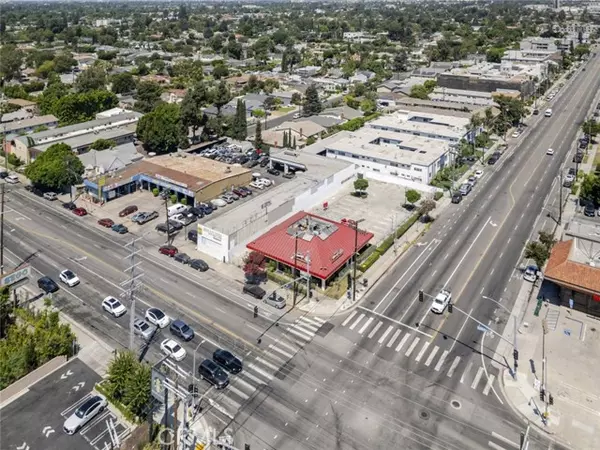 Valley Village, CA 91607,12113 Burbank Boulevard