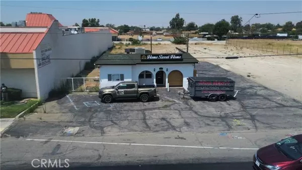 Palmdale, CA 93550,2521 E Palmdale Boulevard