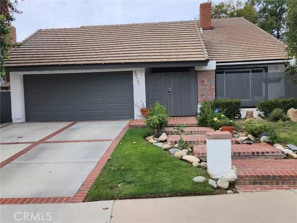 Valencia (santa Clarita), CA 91355,25451 Via Macarena