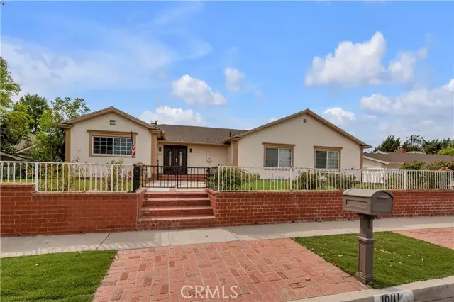 Northridge (los Angeles), CA 91325,10111 Oak Park Avenue