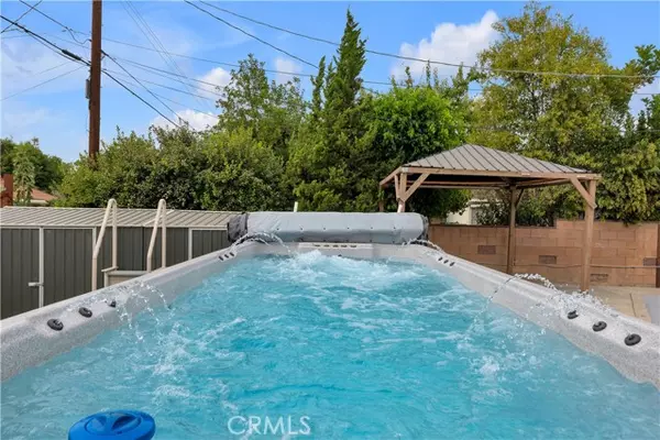 Northridge (los Angeles), CA 91325,10111 Oak Park Avenue