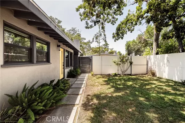 Los Angeles, CA 90042,324 Chestnut Avenue