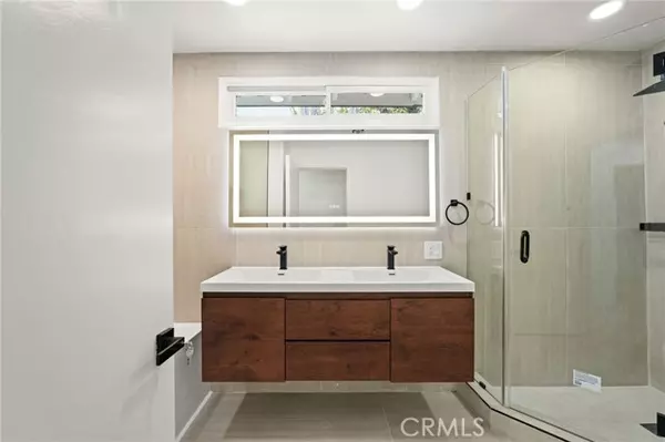 Reseda (los Angeles), CA 91335,6556 Corbin Avenue