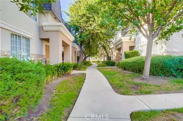 Reseda (los Angeles), CA 91335,19155 Haynes Street #5