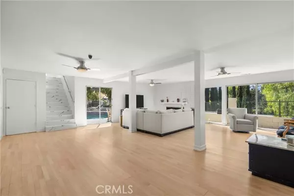 Woodland Hills (los Angeles), CA 91364,4715 Burgundy Road