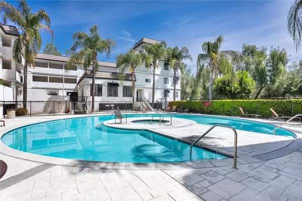 Northridge (los Angeles), CA 91325,17735 Kinzie Street #112