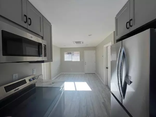 Sylmar (los Angeles), CA 91342,11431 Wheeler