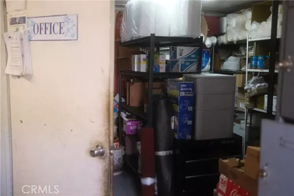 Pacoima (los Angeles), CA 91331,10337 San Fernando Road