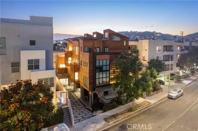 West Hollywood, CA 90046,1035 N Vista Street