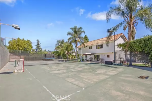 Saugus (santa Clarita), CA 91350,20906 Susan Carole Drive