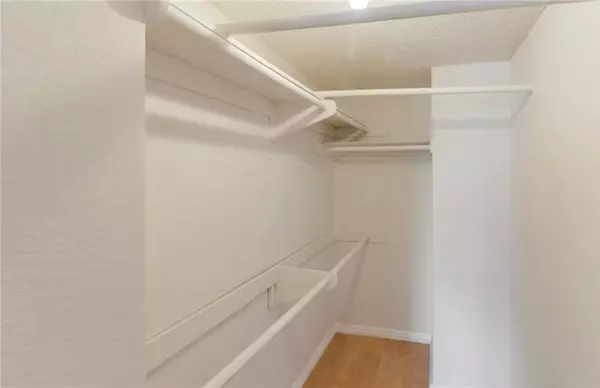 Chatsworth (los Angeles), CA 91311,10234 Variel Avenue #12