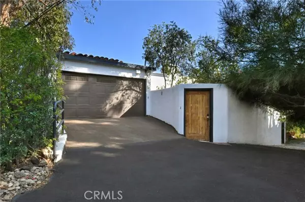 8383 Wyndham Road, Los Angeles, CA 90046