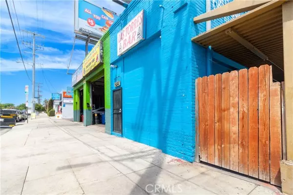 North Hollywood (los Angeles), CA 91606,11717 Victory Boulevard