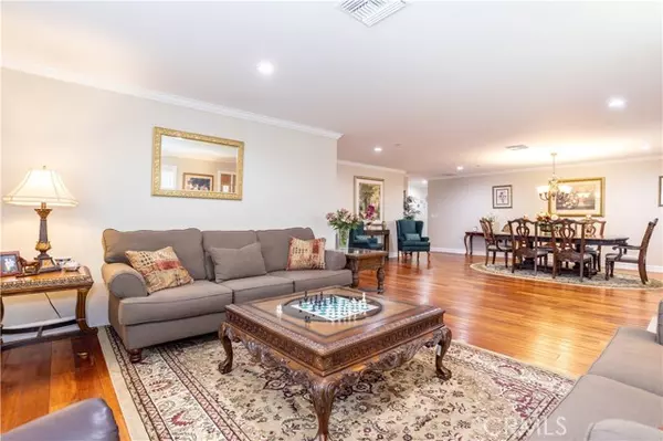 Granada Hills (los Angeles), CA 91344,11223 Gothic Avenue