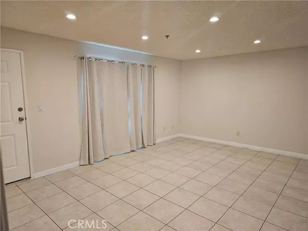 Tujunga (los Angeles), CA 91042,10290 Tujunga Canyon Boulevard #103