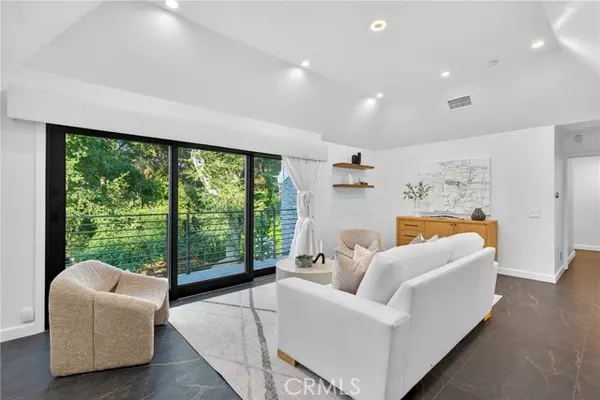 Los Angeles, CA 91042,7576 McGroarty Terrace