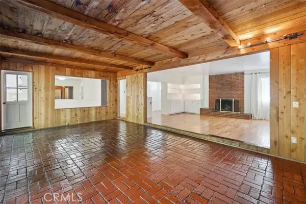 Woodland Hills (los Angeles), CA 91367,23265 Leonora Drive