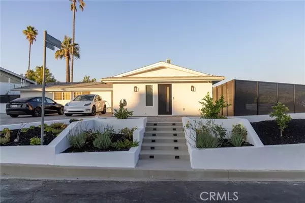 20551 Rhoda Street, Woodland Hills (los Angeles), CA 91367