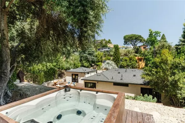 Los Angeles, CA 90042,1915 N Avenue 52