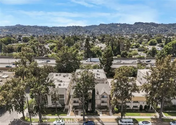 Sherman Oaks (los Angeles), CA 91423,13042 Riverside Dr