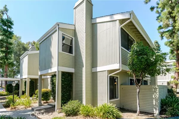 22139 burbank #1, Woodland Hills (los Angeles), CA 91367