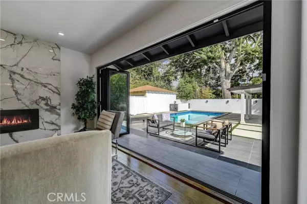 Studio City (los Angeles), CA 91604,12701 KLING