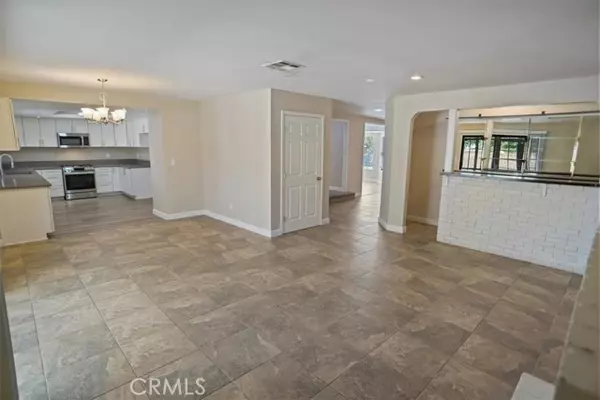 Lancaster, CA 93535,1311 Herzel