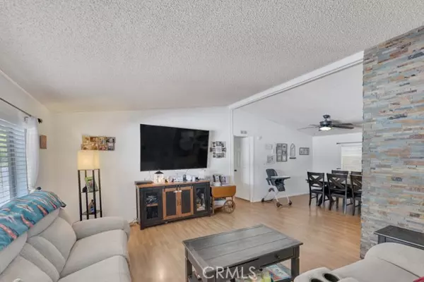 West Hills (los Angeles), CA 91304,24425 Woolsey Canyon Road #114