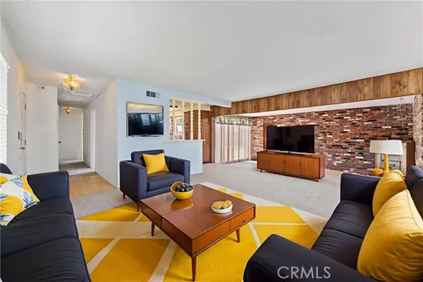 Lancaster, CA 93534,1156 W Ave J9