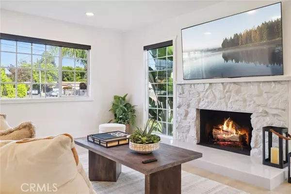 North Hollywood (los Angeles), CA 91606,6105 Bellingham Avenue