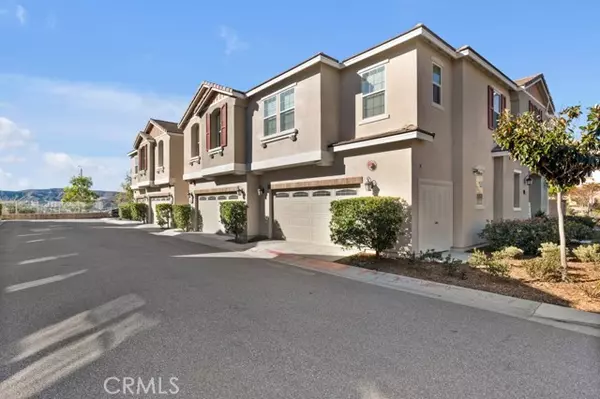 Saugus (santa Clarita), CA 91350,22104 Barrington Way