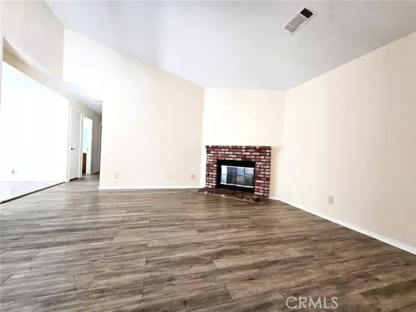 Lancaster, CA 93534,45521 13