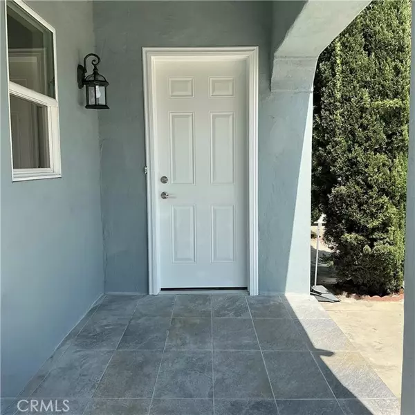 Los Angeles, CA 90027,1333 N Alexandria Avenue