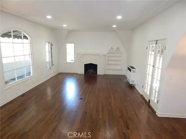 Los Angeles, CA 90046,1764 Prospect Drive