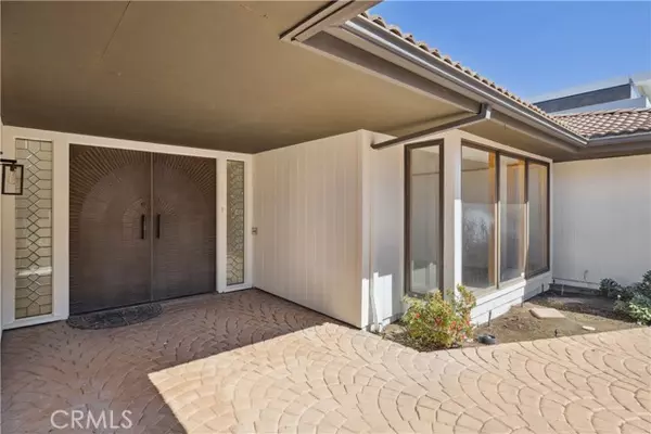 Encino (los Angeles), CA 91436,16347 Mandalay Drive