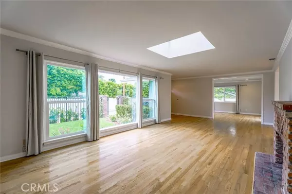 Valley Village, CA 91607,4640 Seratt Place