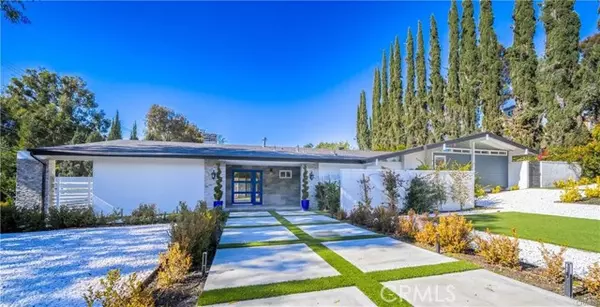 5105 Lubao Avenue, Woodland Hills (los Angeles), CA 91364