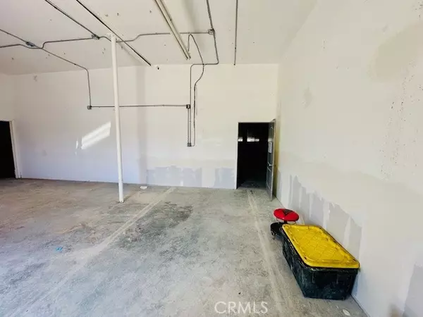 North Hollywood (los Angeles), CA 91605,7358 Radford Avenue