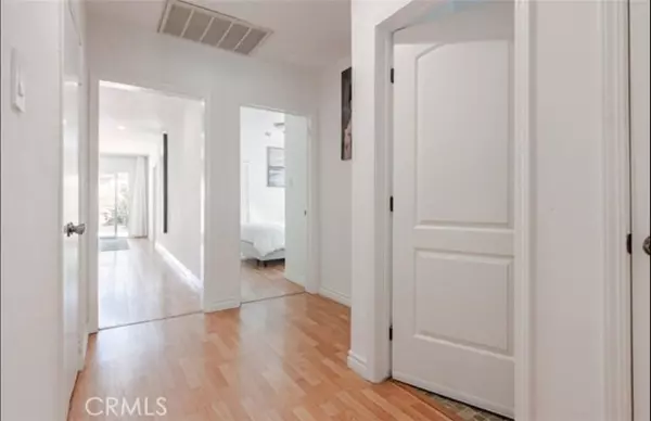 North Hollywood (los Angeles), CA 91606,6220 Morella Avenue