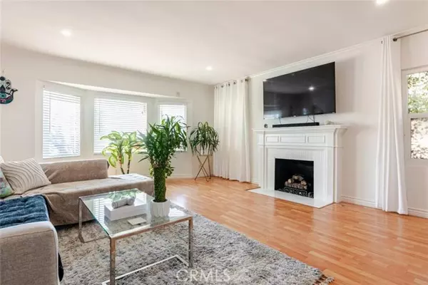 North Hollywood (los Angeles), CA 91606,6220 Morella Avenue