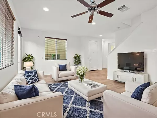 Saugus (santa Clarita), CA 91350,28448 Mirabelle Lane