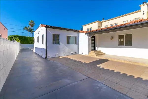 Beverly Hills, CA 90211,161 N Willaman Drive