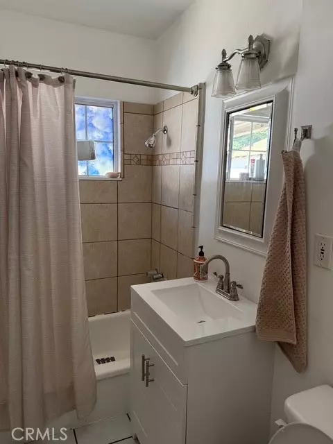 Sylmar (los Angeles), CA 91342,12796 Norris Avenue