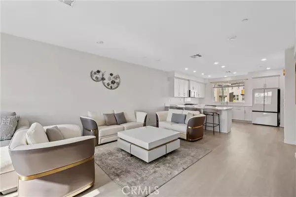 Valencia (santa Clarita), CA 91381,27579 Sanctuary Ct.