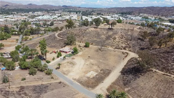 Lake Elsinore, CA 92530,1 Palm Dr