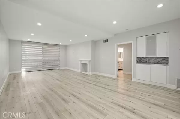 Northridge (los Angeles), CA 91324,19029 Nordhoff Street #103