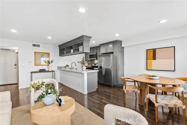 2700 Cahuenga Boulevard #3104, Hollywood (los Angeles), CA 90068