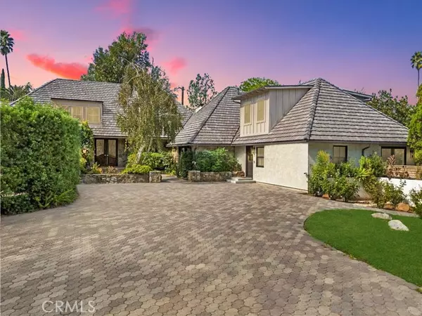 5200 Collier Place, Woodland Hills (los Angeles), CA 91364
